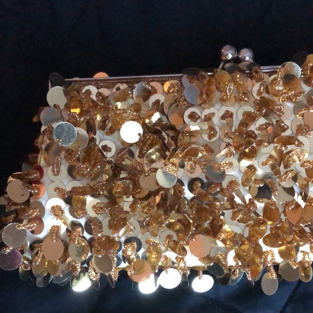 Gold Sequined Clutch Purse - Picture 5 of 6